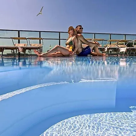 Hotel Universal 3*